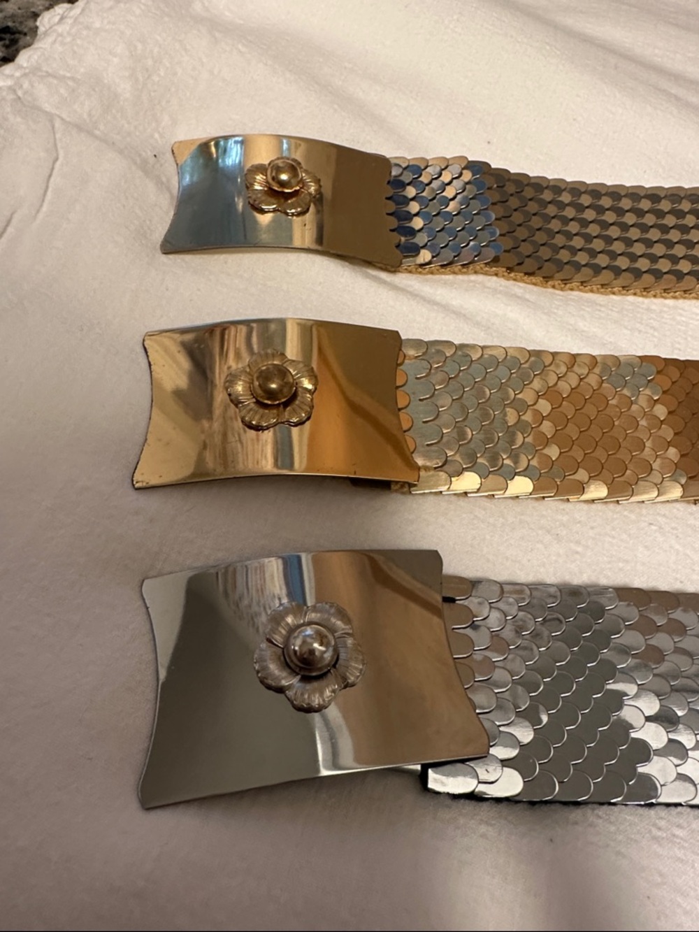 Womens Metallic Floral Accent Stretch Belt - Gold, Silver, and Two-Tone